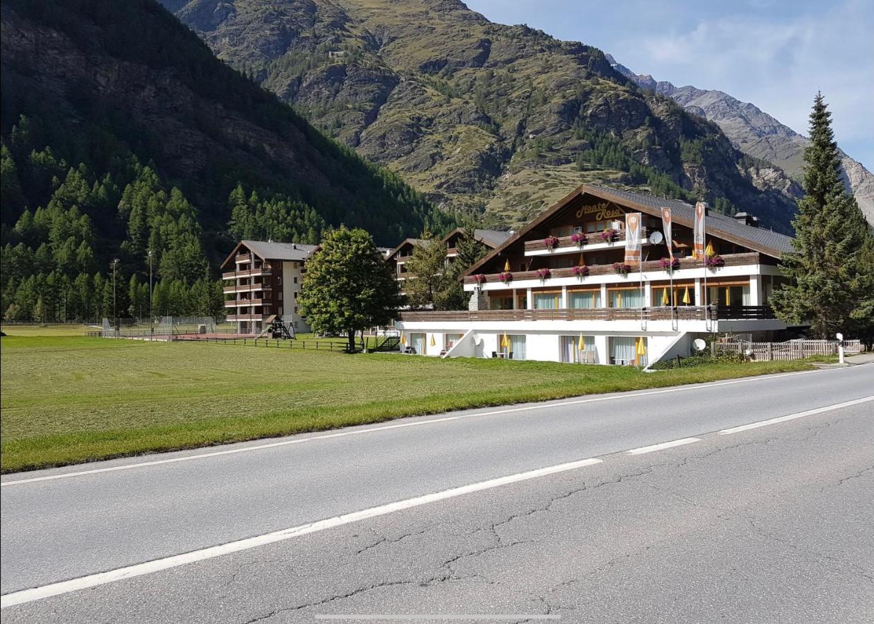 Moderne Dachwohnung Naehe Zermatt Mit Balkon Tasch Exterior photo