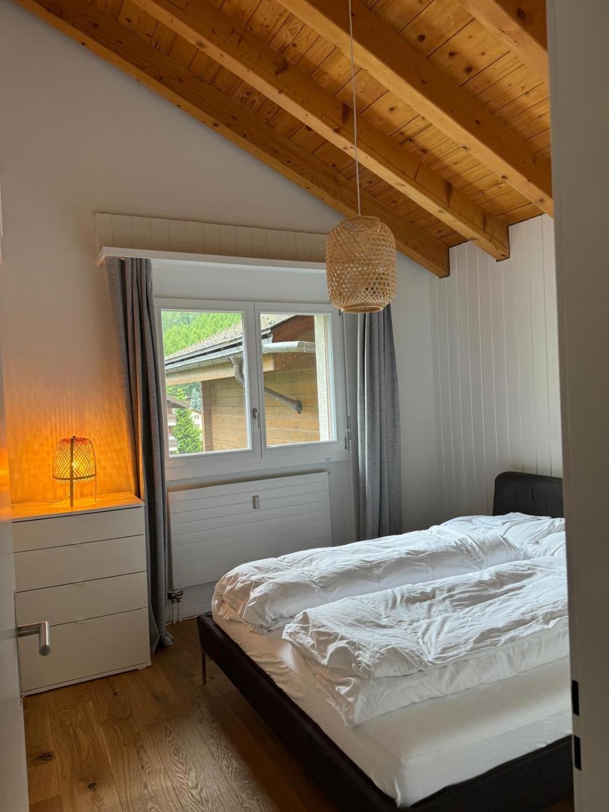 Moderne Dachwohnung Naehe Zermatt Mit Balkon Tasch Exterior photo